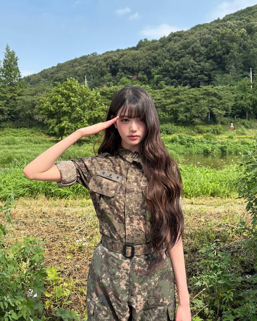 군복입은 장원영_14.jpg