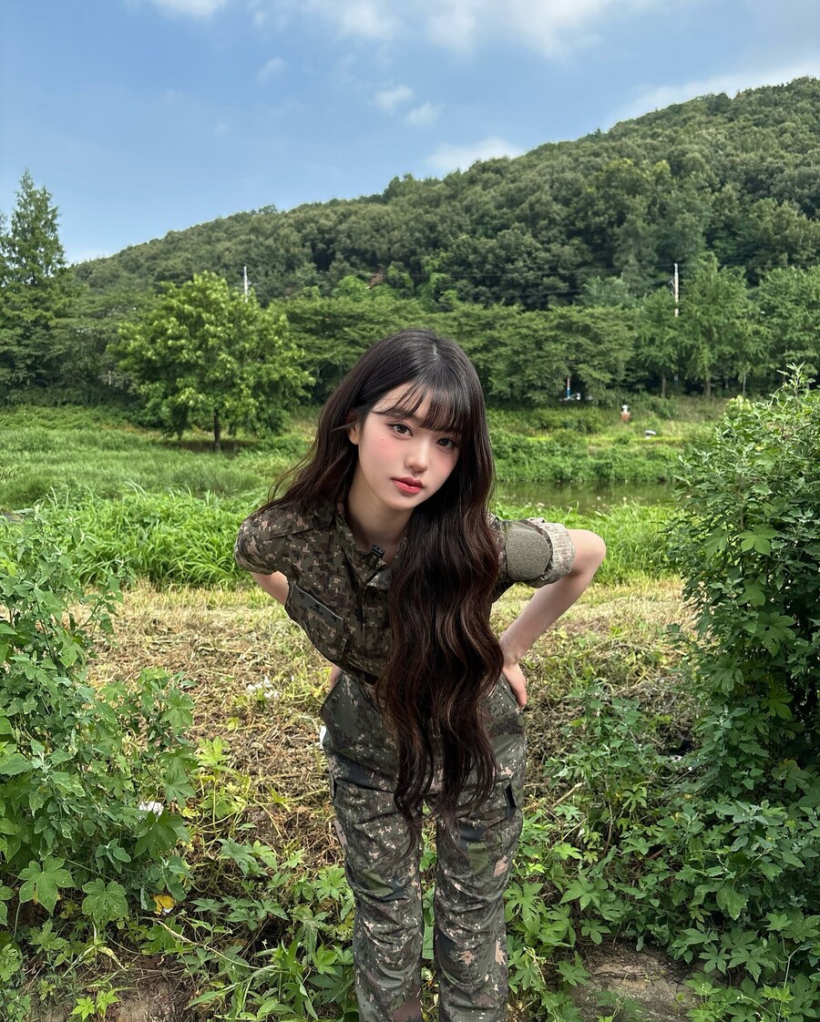 군복입은 장원영_16.jpg