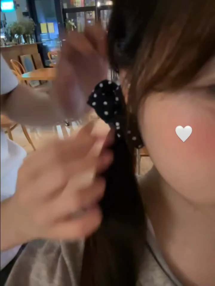 호불호 갈리는 볼따구 jpg_4.webp