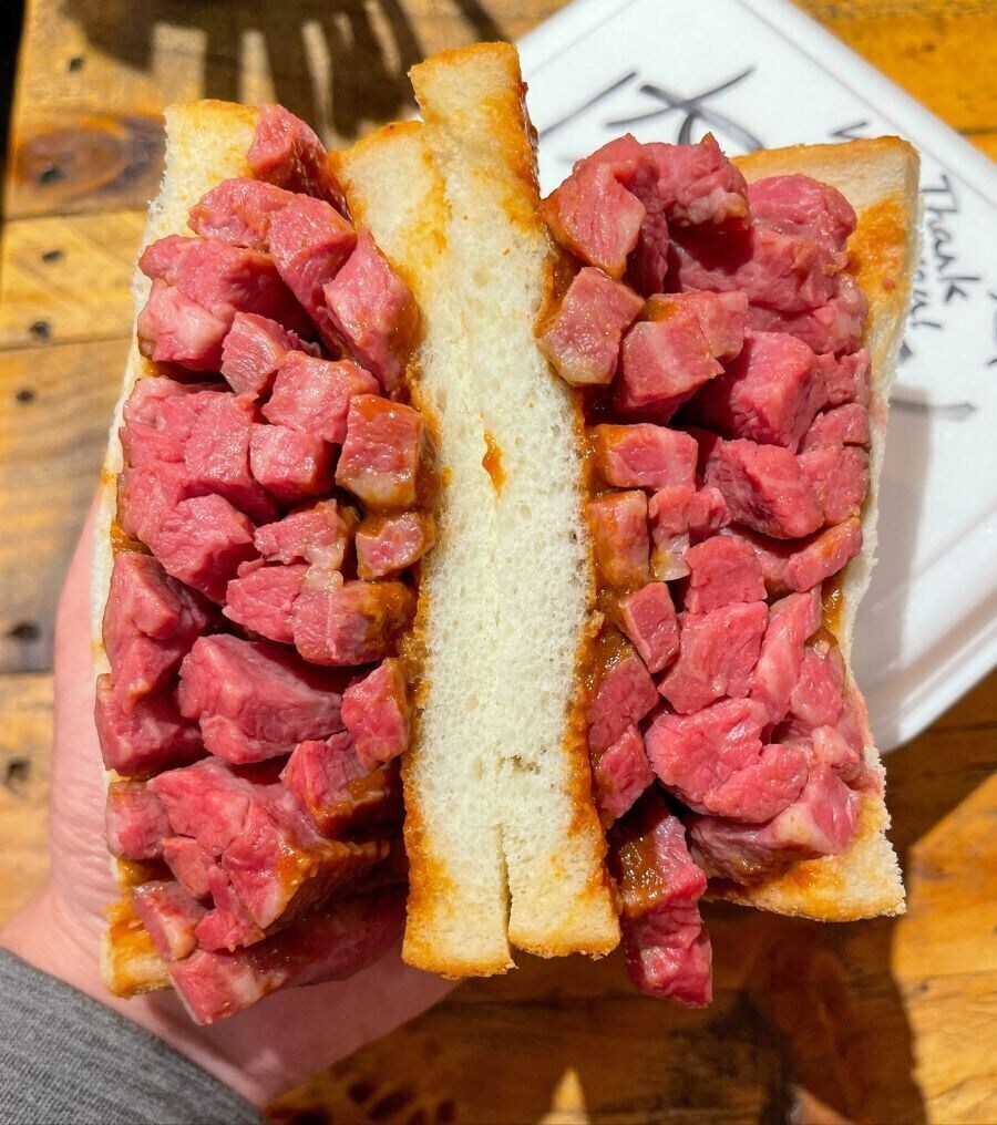 가격이 유동적인 고기빵_1.jpg