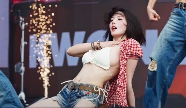 안경쓴 너드 눈나.jpg_3.jpg