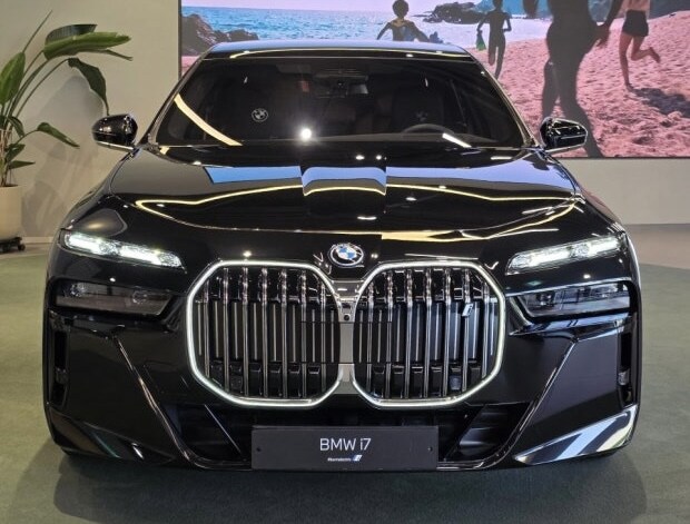 내, 외관 디자인을 충격적이게 말아먹었다는 BMW 신차.jpg_2.jpg