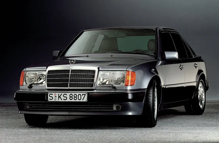 벤츠 E클래스 & BMW 5시리즈 디자인이 각광 받았던 시절_4.webp
