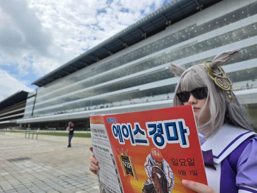 경마) 서울 경마장에 출몰한 크로노 제네시스._1.jpg