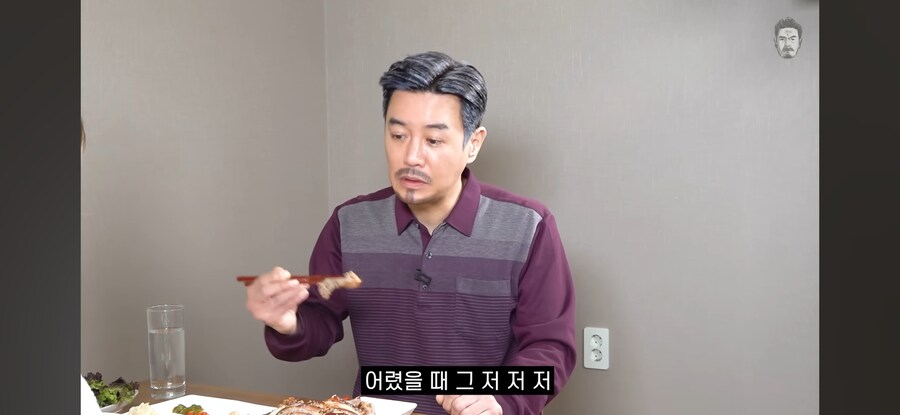 왼손잡이네..?_5.jpg