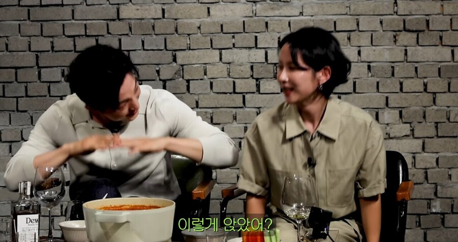 장례식에서 큰절한 배우 조여정_25.jpg
