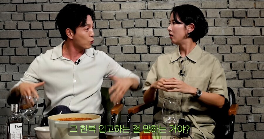 장례식에서 큰절한 배우 조여정_26.jpg