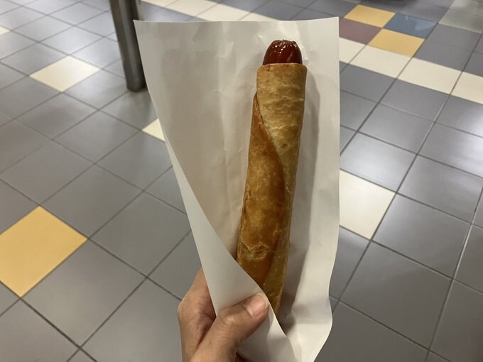 경마장에서 파는 핫도그_1.jpg