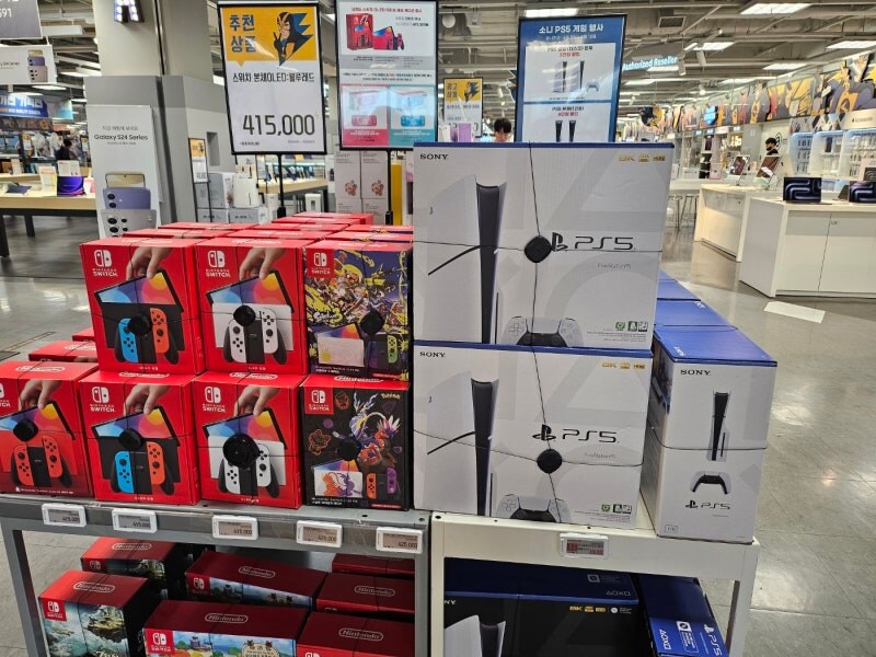 물가 미쳤음 마트에서 물건 몇 개 담으니 100만원이 훌쩍 넘음_1.jpg