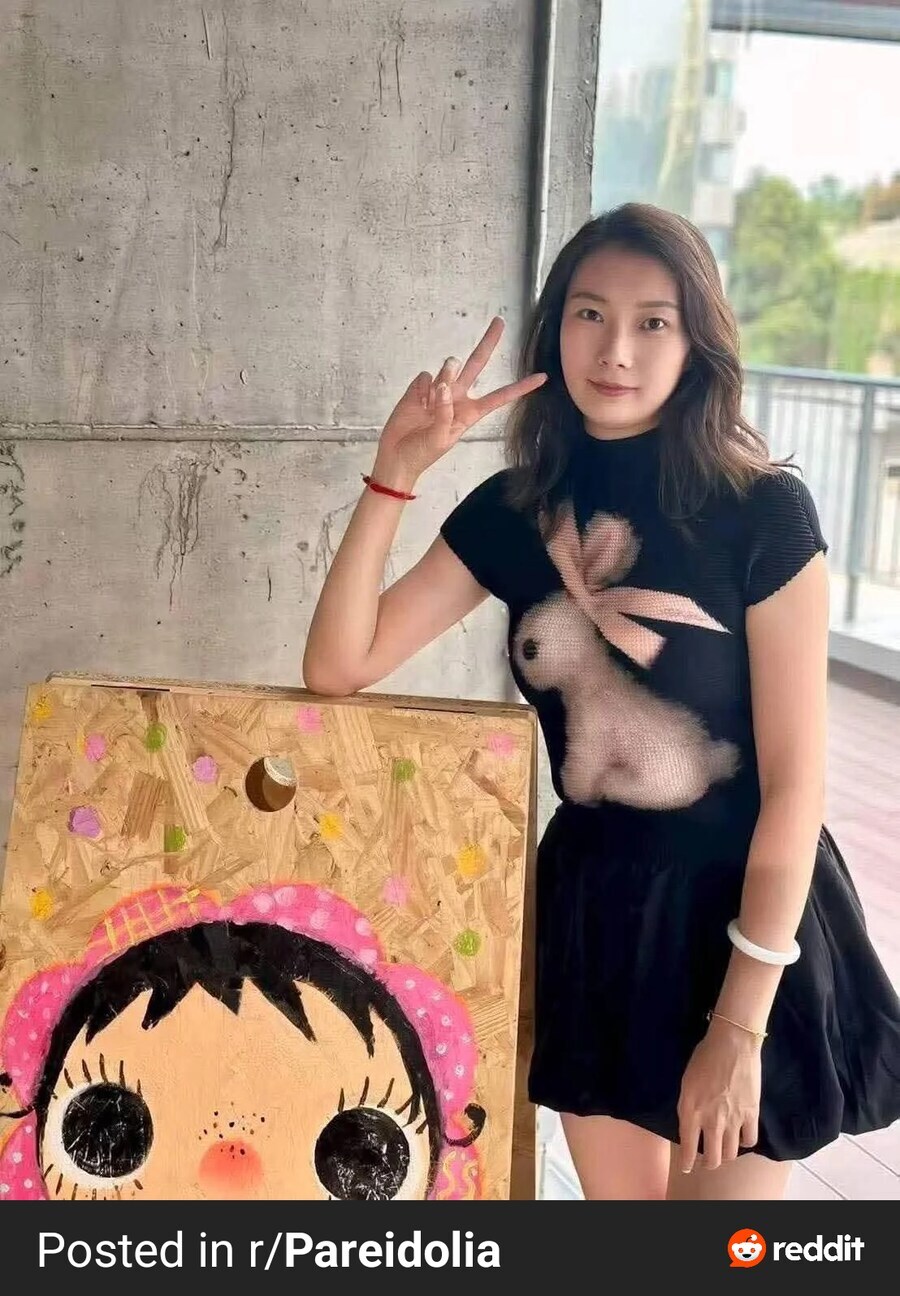 토끼 티셔츠를 입은 녀자_1.jpg
