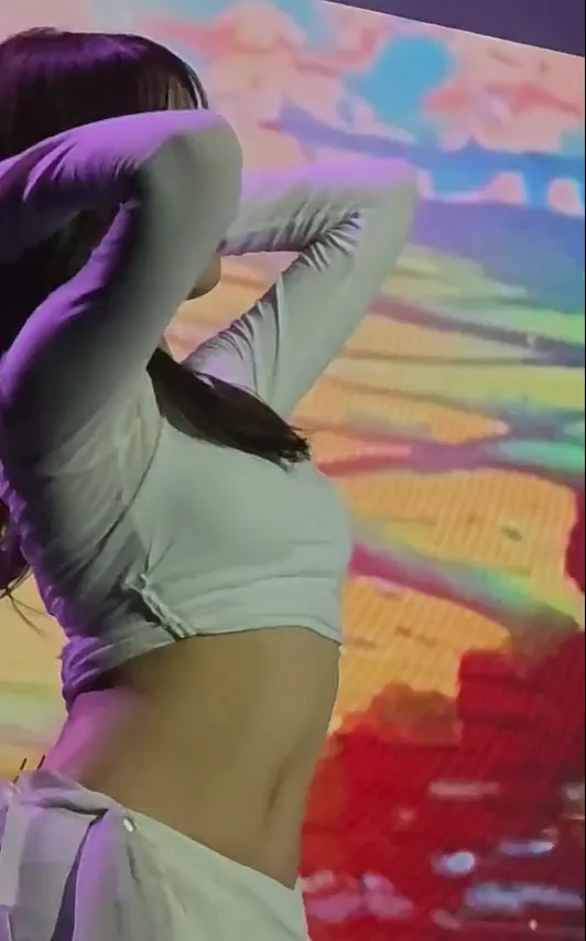 호불호 허리 gif_1.webp