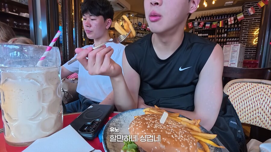 유튜브) 유럽 평점 1점 식당(사실2.3점)에 가본 유튜버_12.png