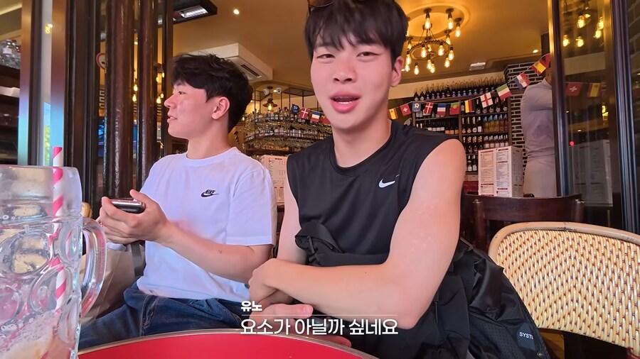 유튜브) 유럽 평점 1점 식당(사실2.3점)에 가본 유튜버_20.png