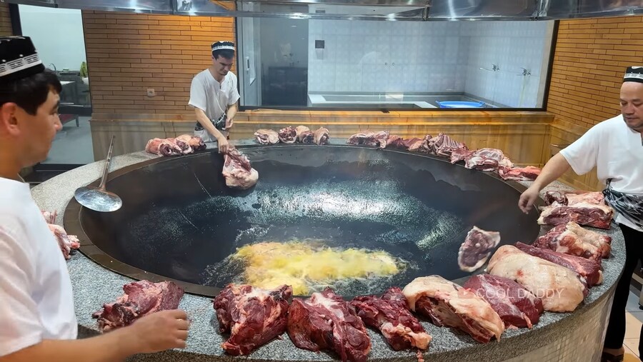 AI 썸네일 과장이 심하네_4.jpg