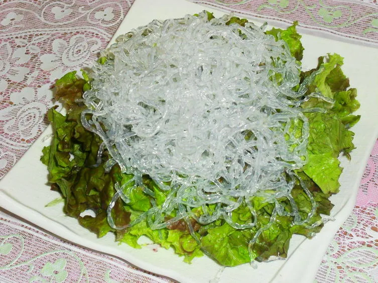 회에 깔려 나오는 천사채의 정체_1.webp