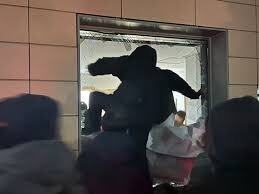 찰리 커크 나이에 놀라는 사람이 있는데_1.jpg