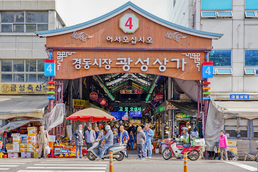 메기강감독님에게 추천하는 케데헌 차기작 배경.jpg_6.jpg