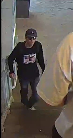 FBI, 찰리 커크 살해 용의자 사진 공개_1.jpg