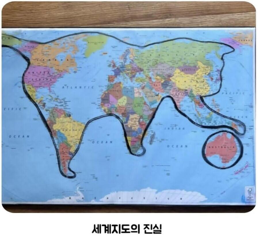 지금까지 몰랐던 세계지도의 진실_1.jpg