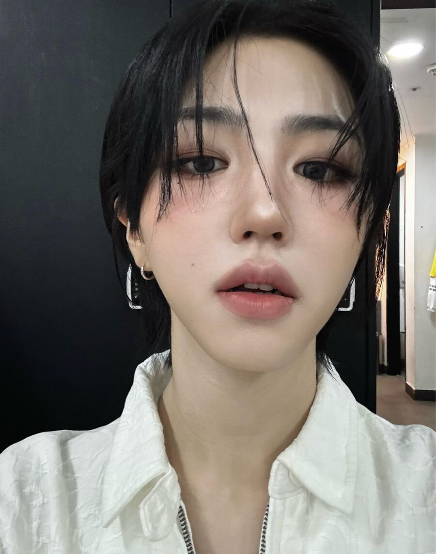 잘생김 뿜뿜한 아이돌_3.jpg
