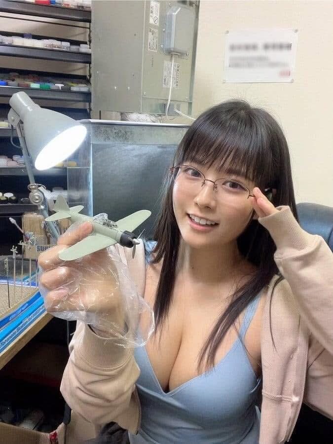 비행기 조립 사진_1.jpg