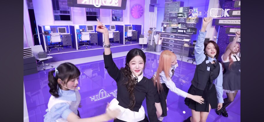 현란한 카메라 무빙에 웃는 원영이_2.png
