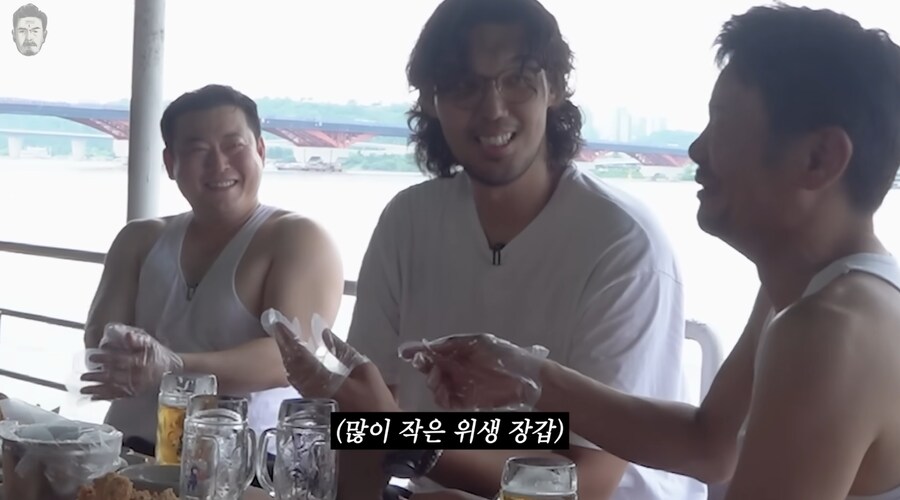 사소한 키 차이에 굴복하지 않는 남자들의 서열.jpg_9.png