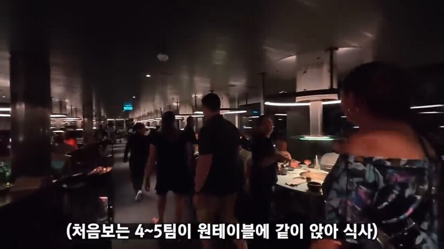 ??? : 오 코리안 넌 우리의 구세주야_4.jpg