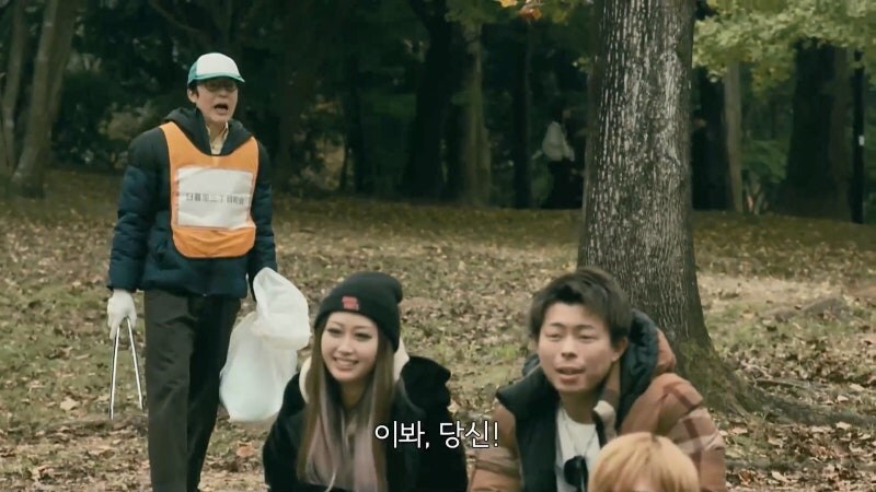 마을의 영웅으로 추앙받던 남자가 밤마다 저지르고 다니던 범죄_10.jpg
