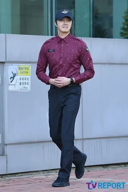 연예인도 소화 못하는 복장_1.jpg