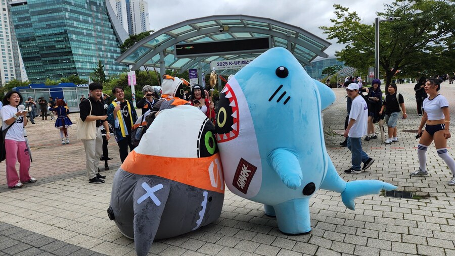 젠레스) 팬들끼리 서코에서 싸움 남_1.jpg