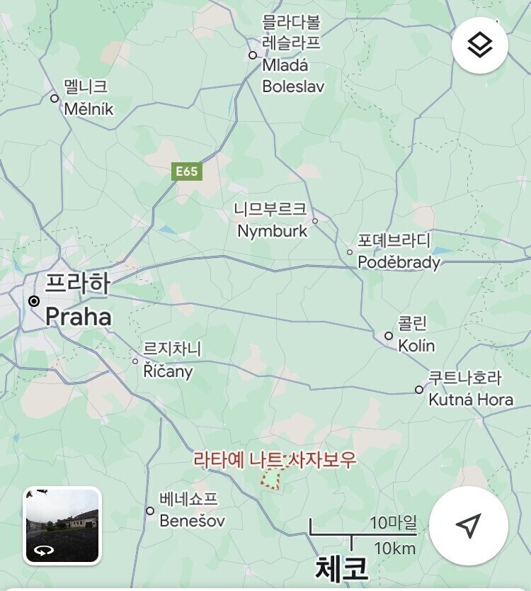 역사기반이라 모험 스케일도 지극히 현실적이었던 킹덤컴_1.jpg