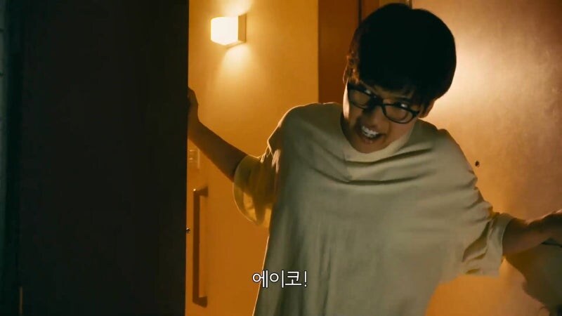 늙은 순경 : 데이트 폭력? 뭘 그런걸로 경찰서까지 찾아와요_7.jpg
