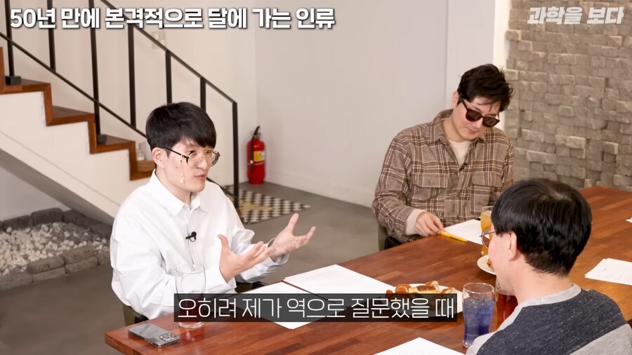 천문학자가 달착륙 음모론자들에게 패배한 이유_2.png