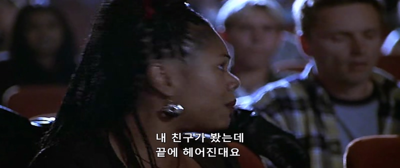 영화관에서 존나 민폐를 끼치는 여자_20.jpg