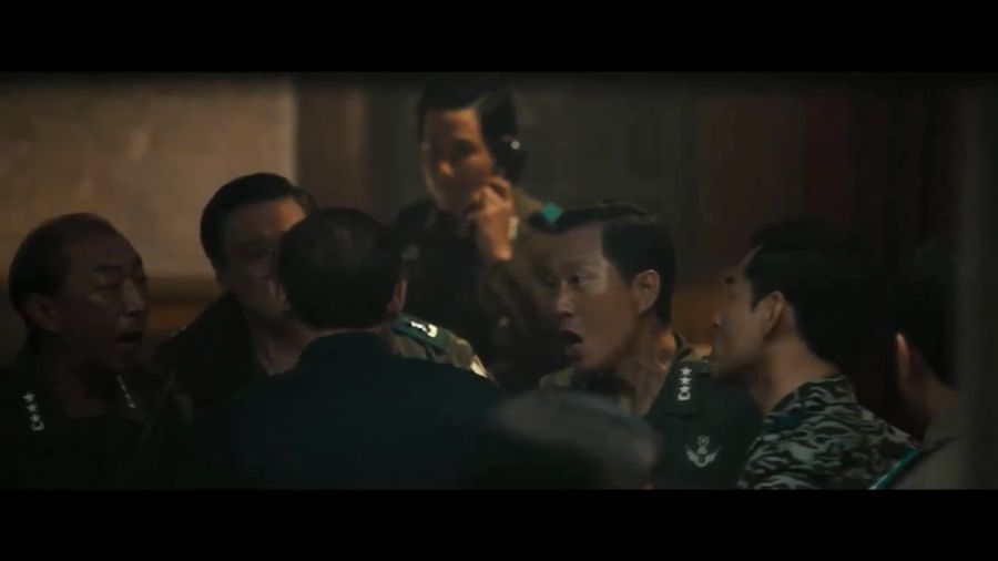 영화속 반란군들에게 대포를 쏘고 싶다는 주인공_8.jpg