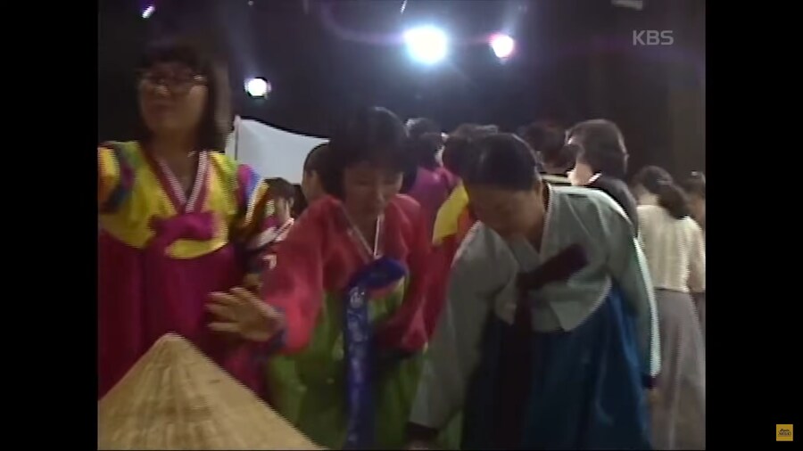 진짜 낭만 한도초과였던 공연 무대_13.png