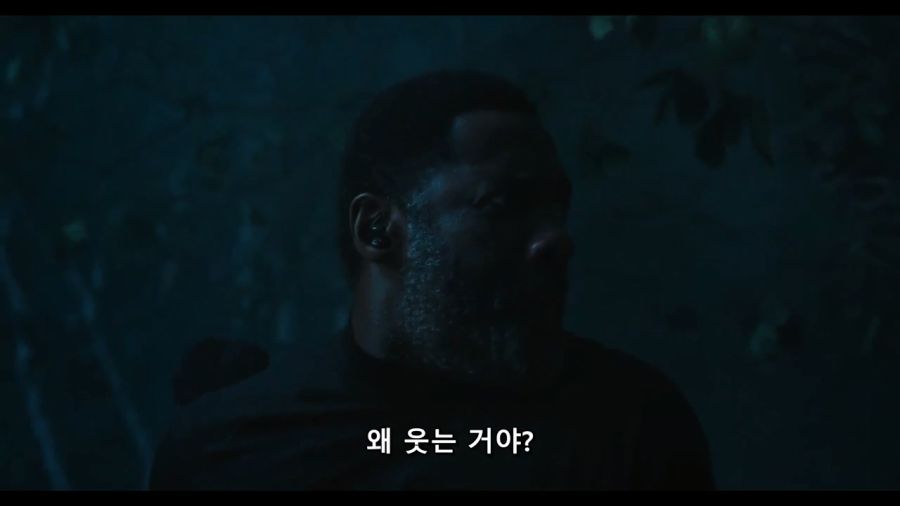 빤스 차림의 피스메이커_1.jpg