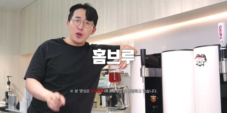 광고주께서 흡족하셨다는 광고 도입부_1.jpg