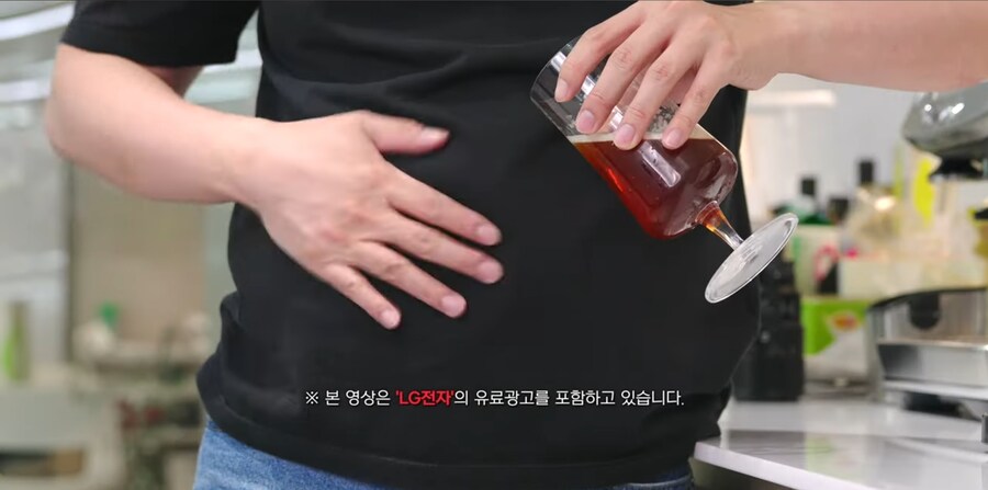광고주께서 흡족하셨다는 광고 도입부_4.jpg