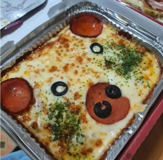 친구가 하는 피자 가게에서 피자 시킨 결과_2.jpg