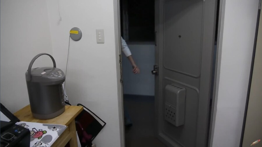 패티 4개 스태커 버거를 뛰어넘는 버거 ㄷㄷ_7.png