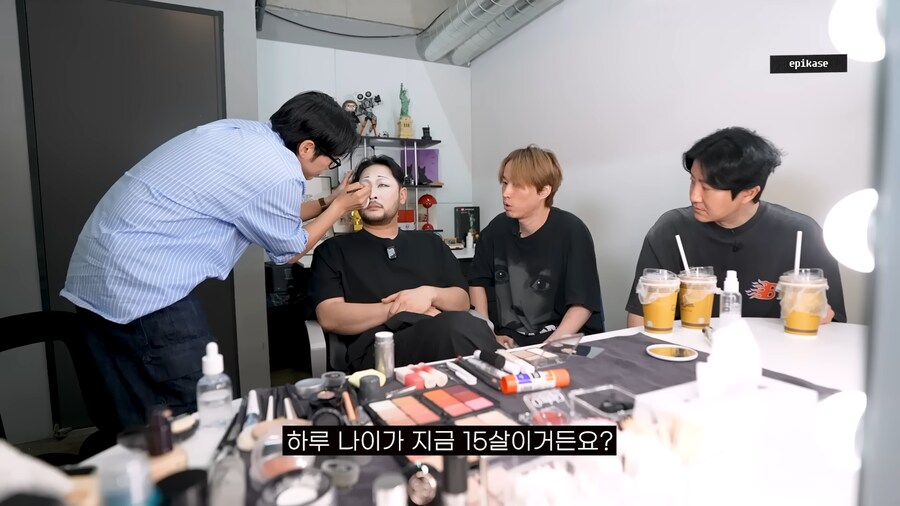 딸이 이해 안 되는 타블로를 납득시키는 투컷_1.png