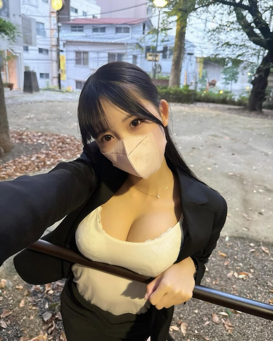열도의 가슴 모아주는 누나 jpg_2.jpg