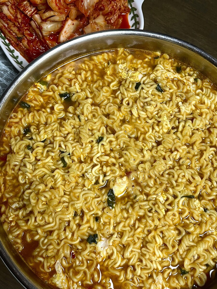 김치가 잘익었는지 확인하는 작업_2.jpg