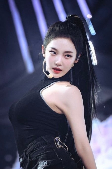 감춰왔던 몸매를 드러낸 여자아이돌_4.jpg