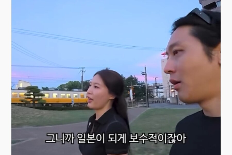 여성이 일본에서 혼밥 하는데 사람들이 이상하게 쳐다본 이유_15.jpg