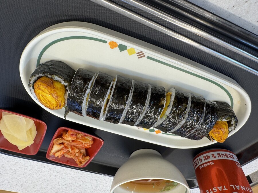 호불호 갈린다는 5800원 김밥_2.jpg