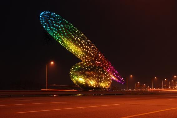 처음 보는 사람은 놀란다는 인천공항 조형물_2.jpg