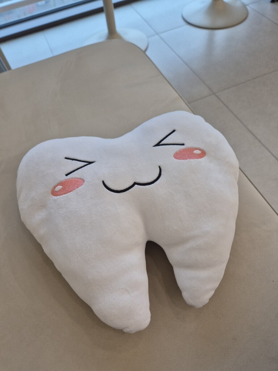 치과올때마다 소파 옆에서 비웃는놈이 있다_1.jpg
